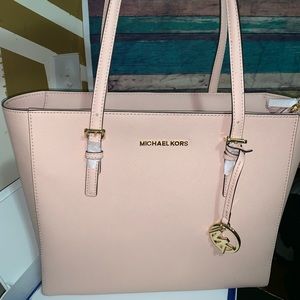 Micheal Kors bag